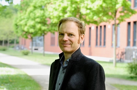 Dr. Armin Müller Dr. Armin Müller