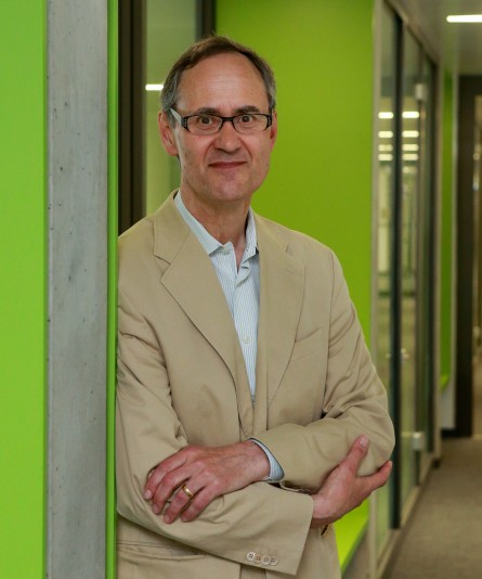 Prof. Lutz Leisering, PhD Prof. Lutz Leisering, PhD